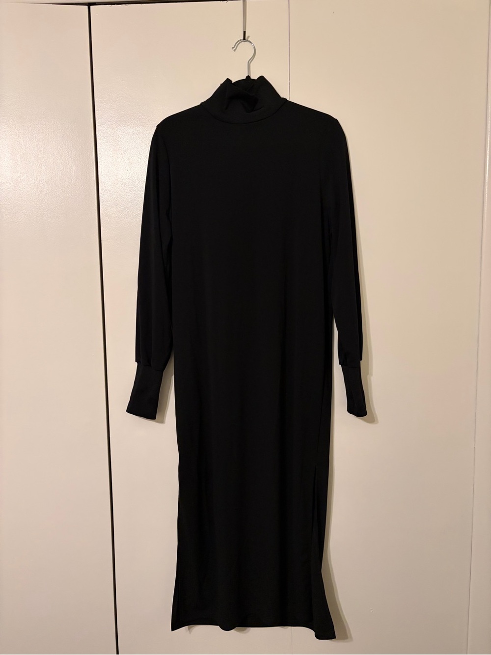 ✨ Zara Black Soft Turtleneck Midi Dress ✨